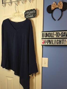 Cha Cha Vente 1X Navy V-Neck Asymmetrical Blouse